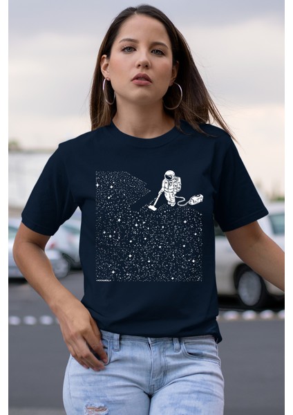 Süpürgeli Astronot Lacivert Kısa Kollu Kadın T-Shirt