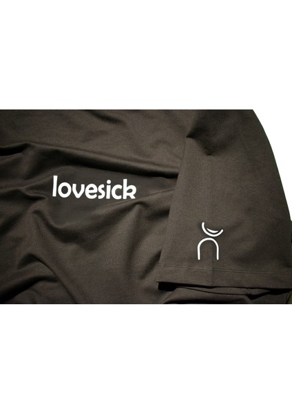 Lovesick Siyah Baskılı Tişört Unisex fiyatları