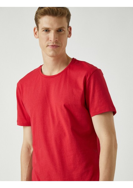 Erkek Basic Kısa Kollu Bisiklet Yaka T-Shirt fiyatları