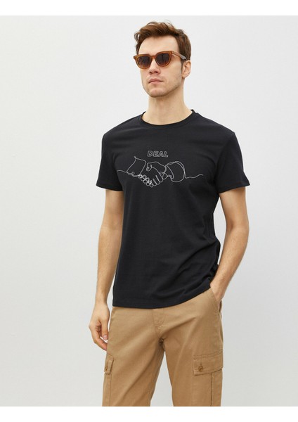 Erkek Pamuklu Bisiklet Yaka Kısa Kollu Baskılı T-Shirt fiyatları