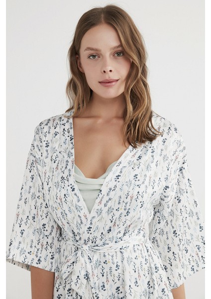 Beyaz Dried Flowers Satin Sabahlık modelleri