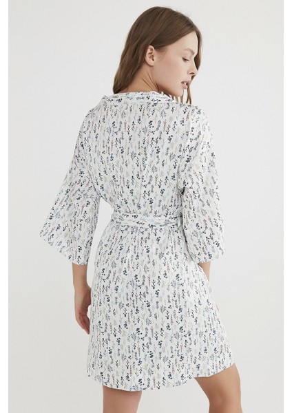 Beyaz Dried Flowers Satin Sabahlık fırsatları