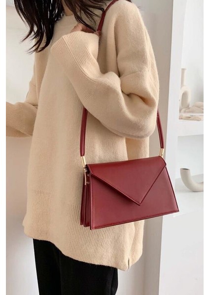 Laura 3 Bölmeli Mıknatıs Kapaklı Deri Askılı Kadın Omuz Çantası BP-4425O