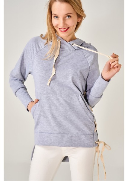 Kadın Yanı Uzun Bağcıklı Kapüşonlu Sweatshirt