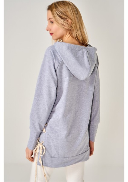 Kadın Yanı Uzun Bağcıklı Kapüşonlu Sweatshirt modelleri