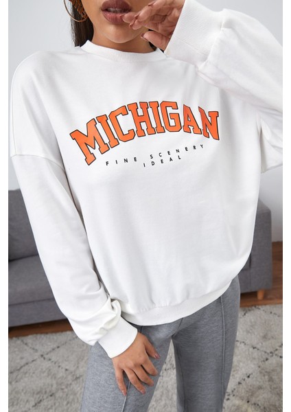 Mad Girls Beyaz Sweatshirt MG785 fiyatları
