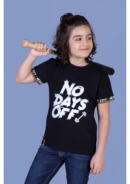 Erkek Çocuk Baskılı Kolları Şerit Detaylı T-Shirt