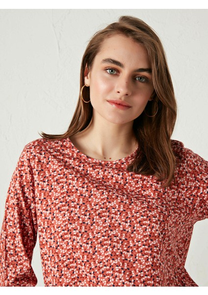 Grace T-Shirt