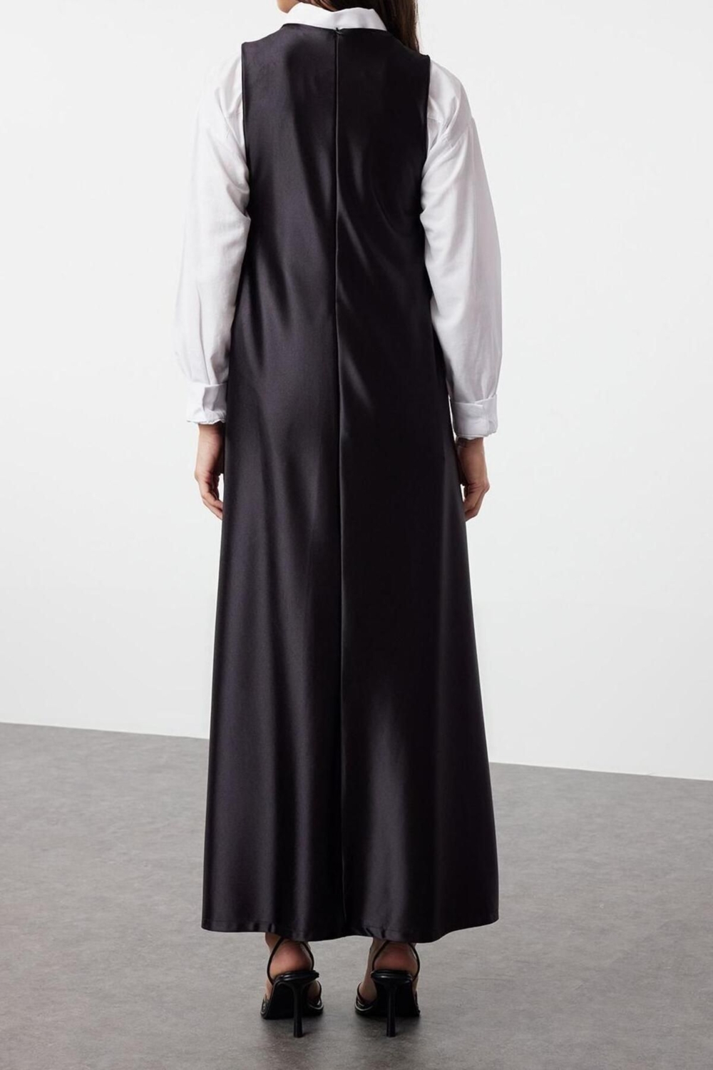 Moda Regular Casual Günlük Saten Dokuma Bisiklet Yaka Kolsuz Kol Shift Maxi Boy Tesettür Elbise