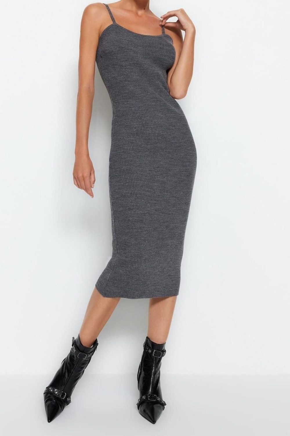 Kadın Bodycon Kesim Düz Triko Elbise Uzun Kollu V Yaka Midi Boy Sonbahar Kış Şıklığı Kaliteli