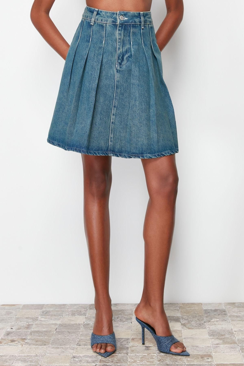 Moda Denim Düz Desen Günlük Mini Boy Pileli Mini Denim Etek
