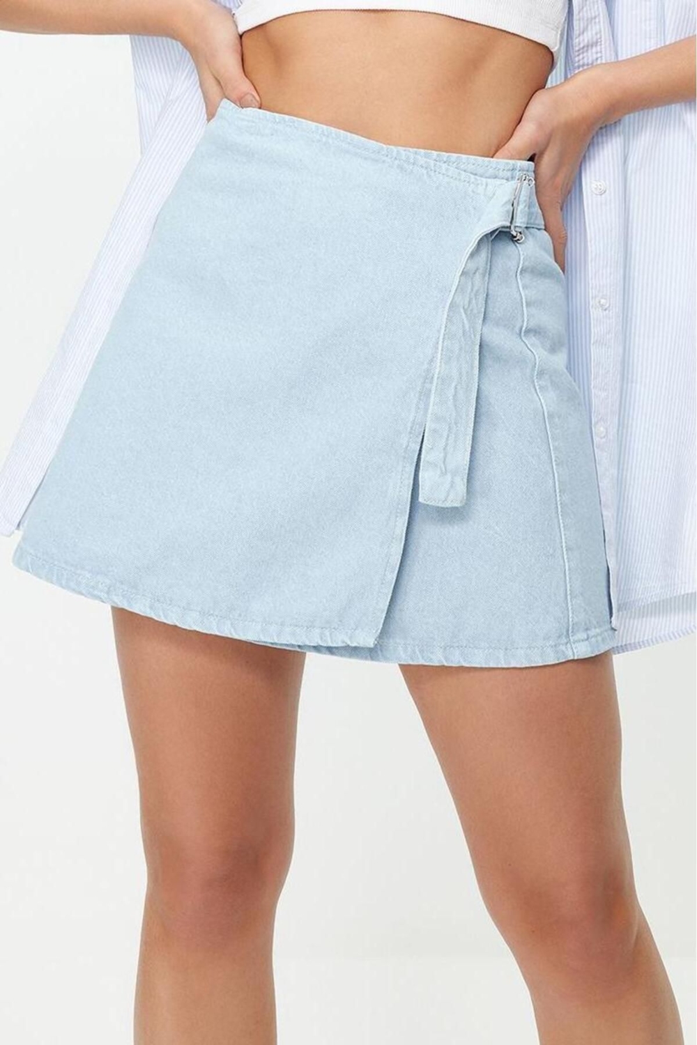 Moda Anvelop Düz Desen Günlük Mini Boy Toka Detaylı Anvelop Yüksek Bel Mini Denim Etek