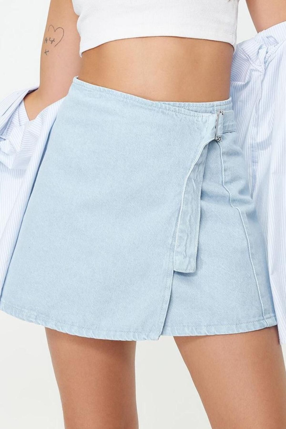 Moda Anvelop Düz Desen Günlük Mini Boy Toka Detaylı Anvelop Yüksek Bel Mini Denim Etek