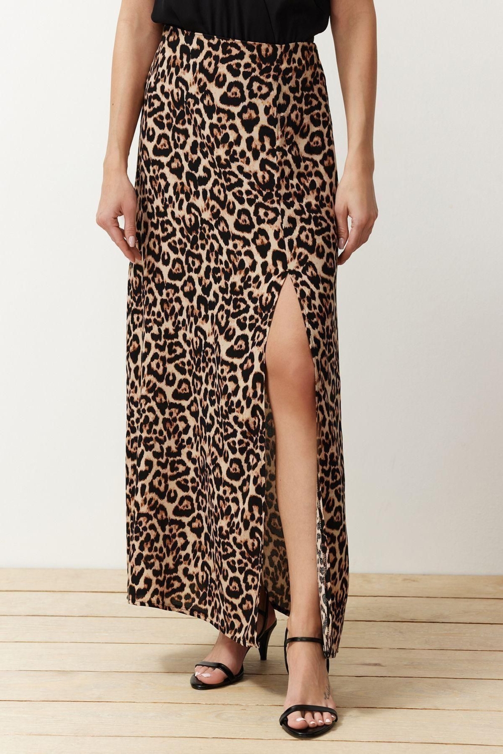 Moda Regular Baskılı Desen Günlük Maxi Boy Leopar Desenli Yırtmaç Detaylı Viskon Kumaş Dokuma Etek