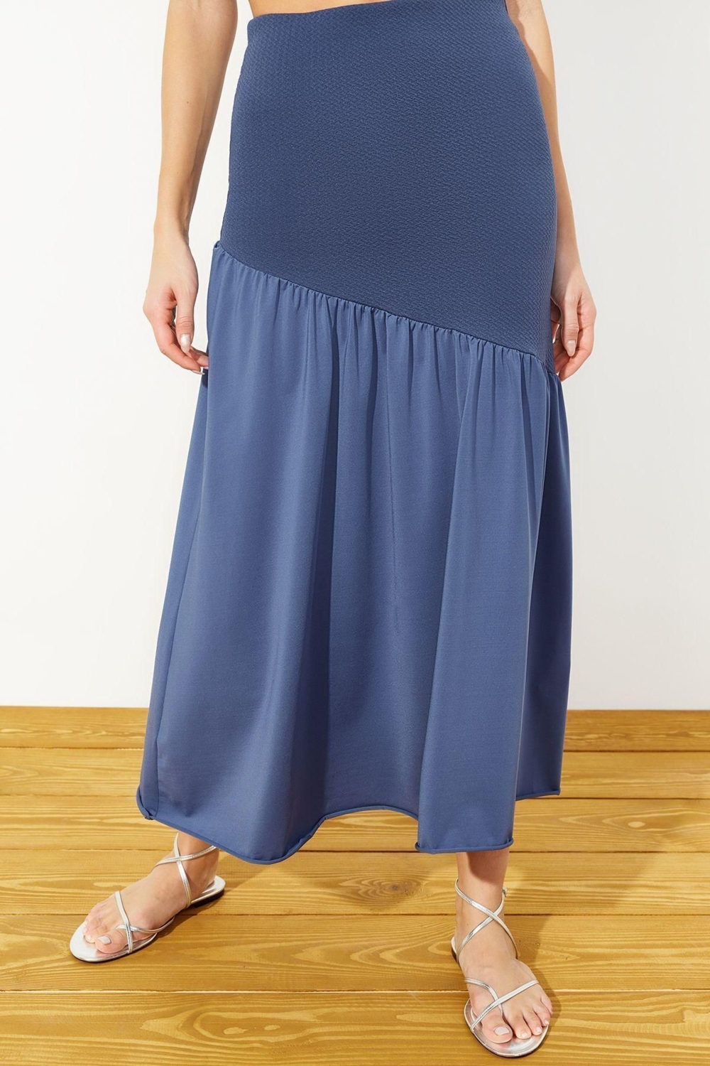 Moda Regular Düz Desen Günlük Maxi Boy Premium Dokulu Kumaş Detaylı Maxi Etek