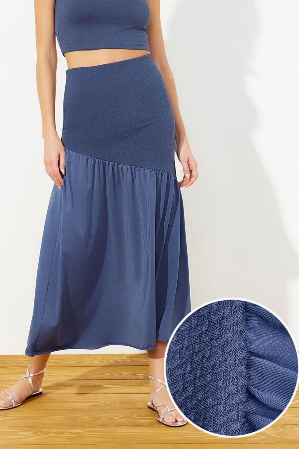 Moda Regular Düz Desen Günlük Maxi Boy Premium Dokulu Kumaş Detaylı Maxi Etek