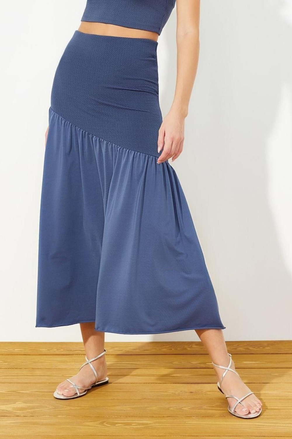 Moda Regular Düz Desen Günlük Maxi Boy Premium Dokulu Kumaş Detaylı Maxi Etek