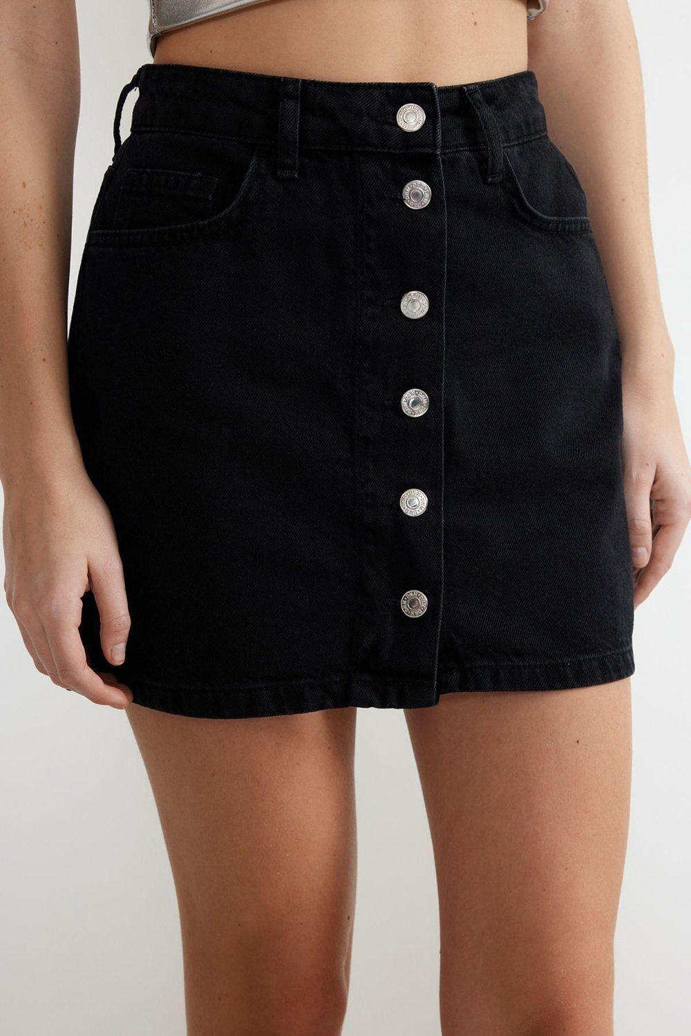 Moda Denim Düz Desen Günlük Mini Boy More Sustainable Önden Düğmeli Yüksek Bel Mini Denim Etek