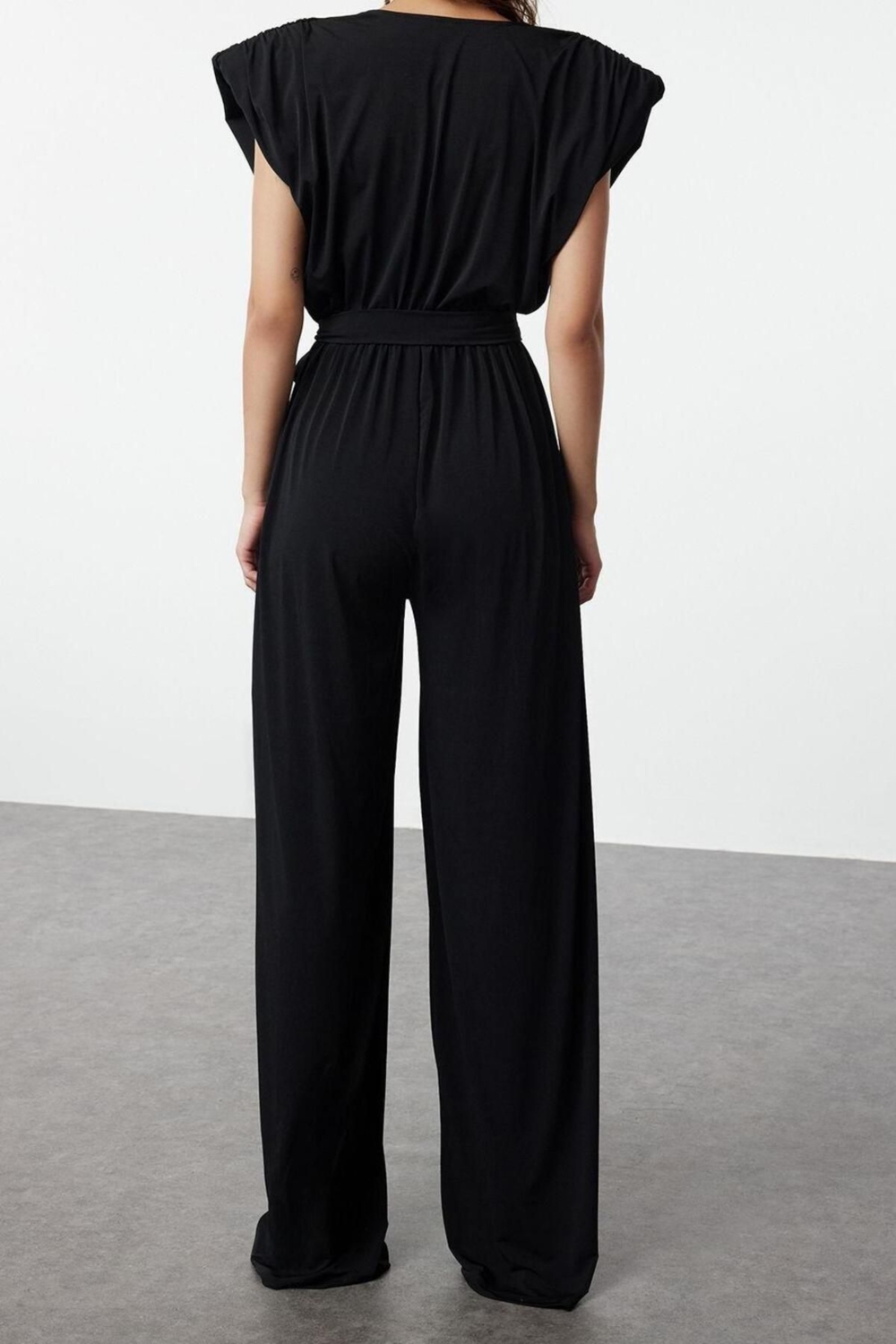 Kadın Moda Standart Kol Geniş Paça Kruvaze Düz Desen Regular V Yaka Kuşaklı Örme Tulum