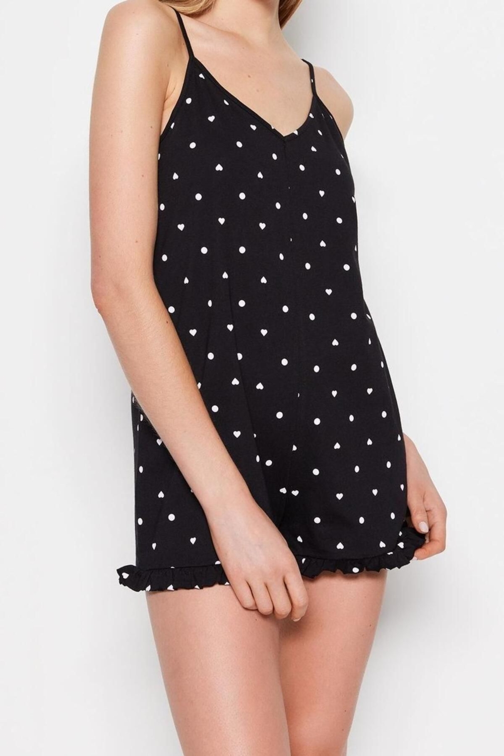 Kadın Moda Askılı Boru Paça V Yaka Kısa %100 Pamuk Puantiye ve Kalp Desenli İp Askılı Örme Tulum