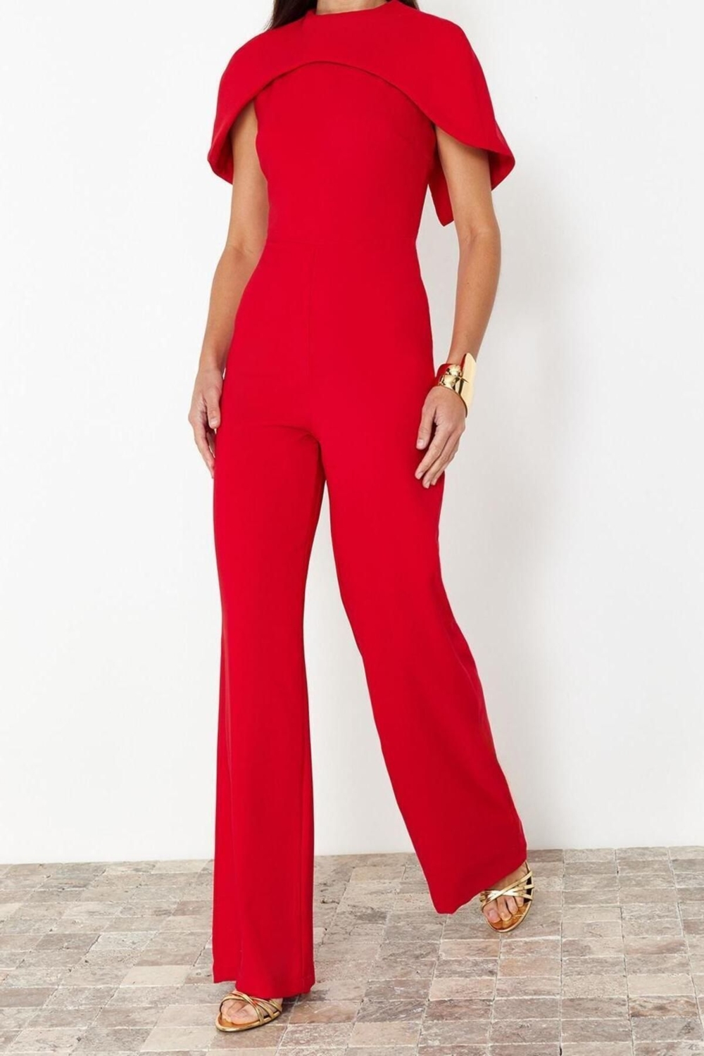 Kadın Moda Standart Kol Geniş Paça Bisiklet Yaka Düz Desen Regular Pelerin Detaylı Dokuma Şık Tulum