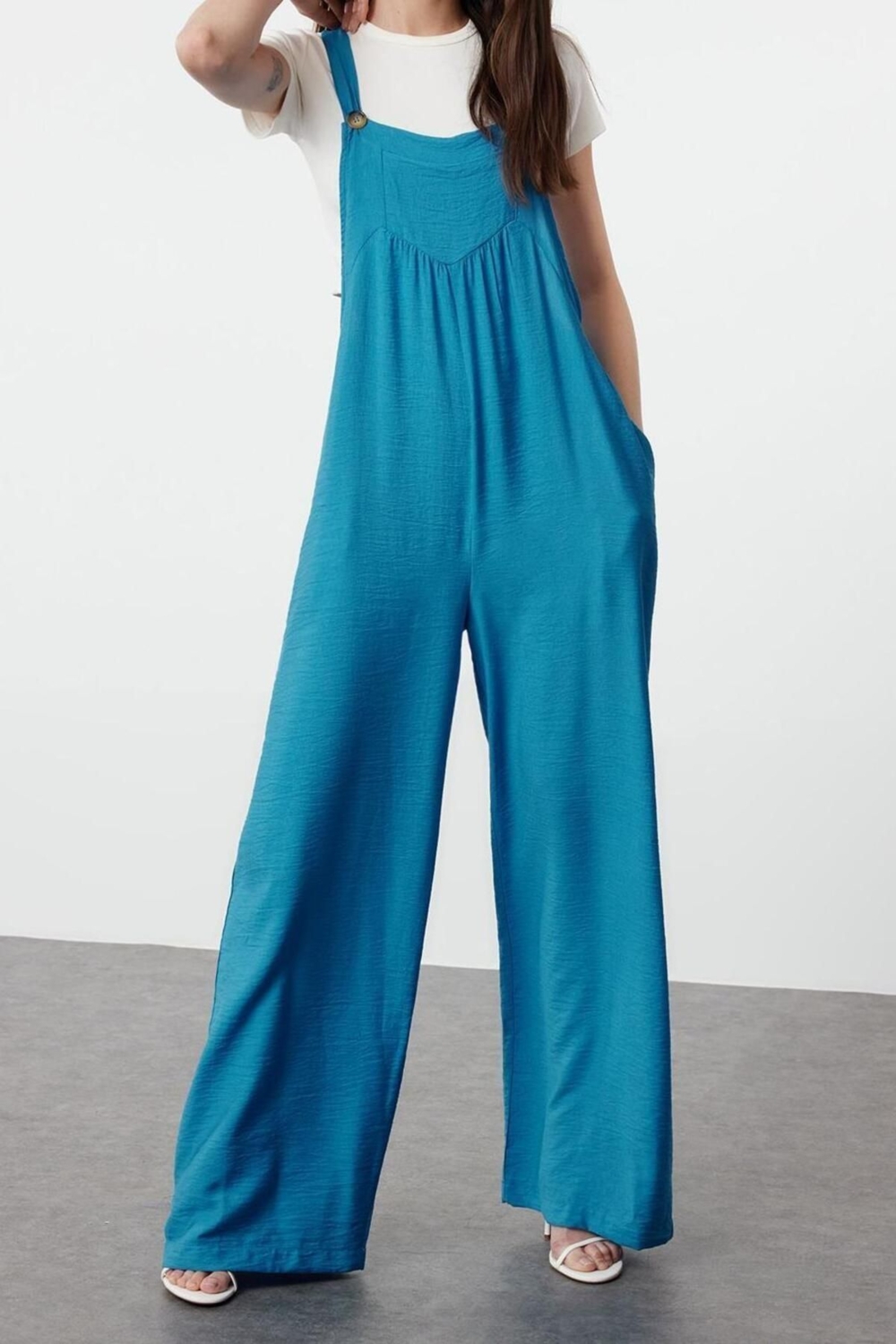 Kadın Moda Standart Kol Geniş Paça Kare Yaka Uzun Jile Form Keten Görünümlü Bol Paça Dokuma Tulum