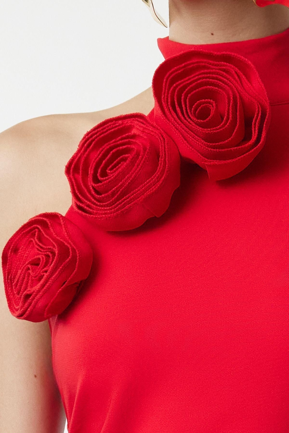 Kadın Moda Standart Kol Geniş Paça Halter Yaka Düz Desen Uzun Gül Detaylı Dokuma Tulum