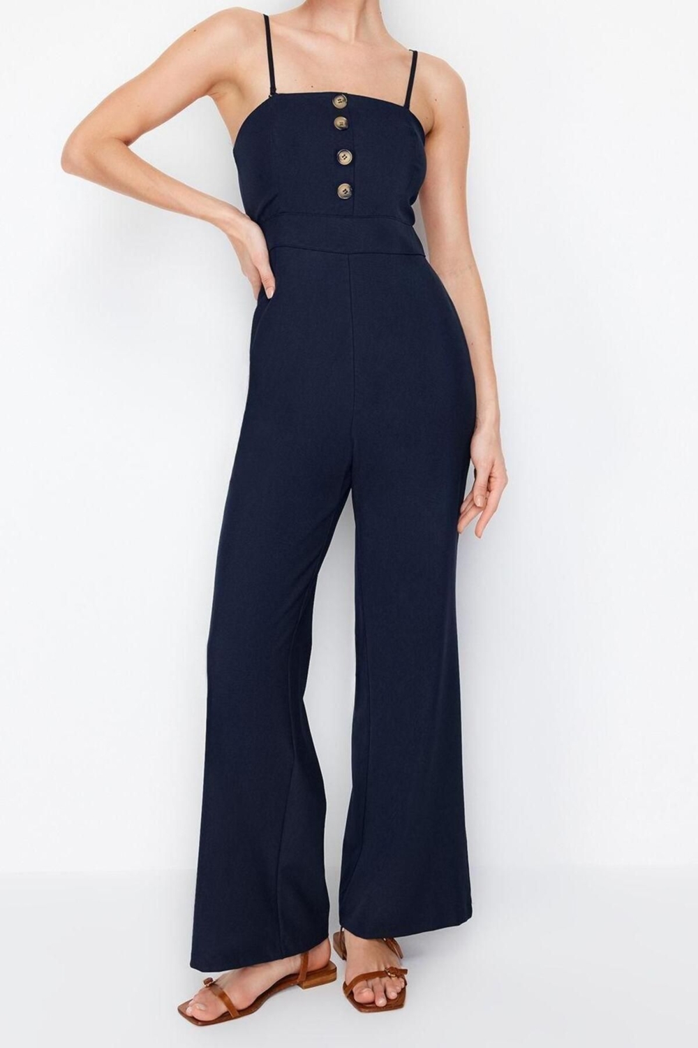 Kadın Moda Standart Kol Boru Paça Straplez Uzun Çıkarılabilir Askılı Düğme Detaylı Maxi Dokuma Tulum