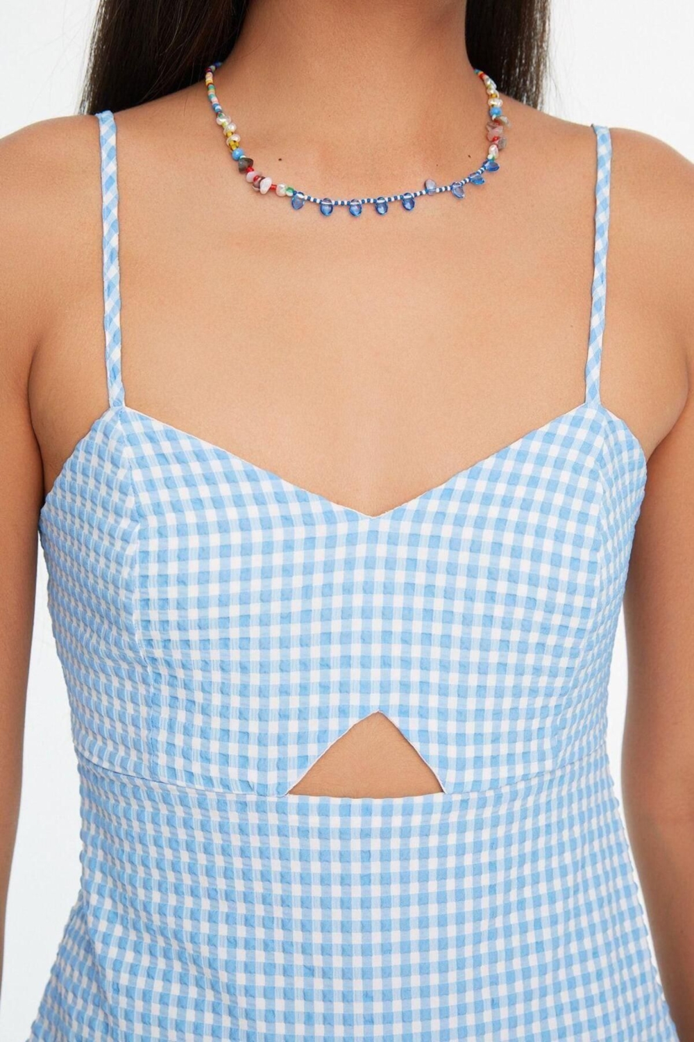 Kadın Moda Boru Paça Kalp Yaka Ekose Kareli Desen Kısa Pencere Detaylı Askılı Mini Dokuma Tulum