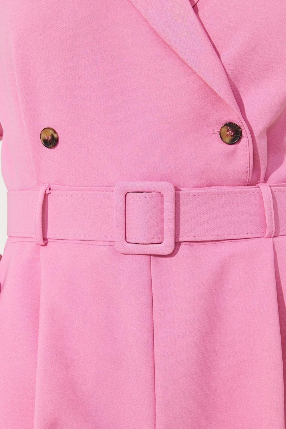 Kadın Moda Standart Kol Geniş Paça Kruvaze Düz Desen Kısa Kemerli Kurvaze Yaka Mini Dokuma Tulum