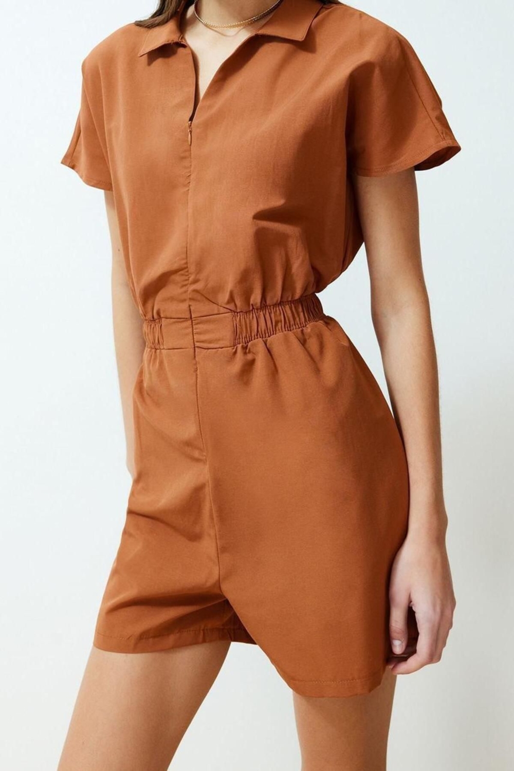 Kadın Moda Standart Kol Geniş Paça Gömlek Yaka Kısa Beli Lastikli Geniş Paça Mini Dokuma Tulum