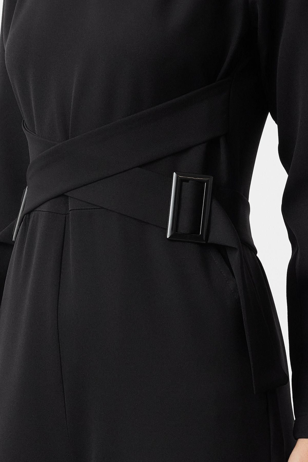 Tesettür Kadın Moda Geniş Paça Bisiklet Yaka Uzun Aksesuar Detaylı Kruvaze Kesim Dokuma Tulum