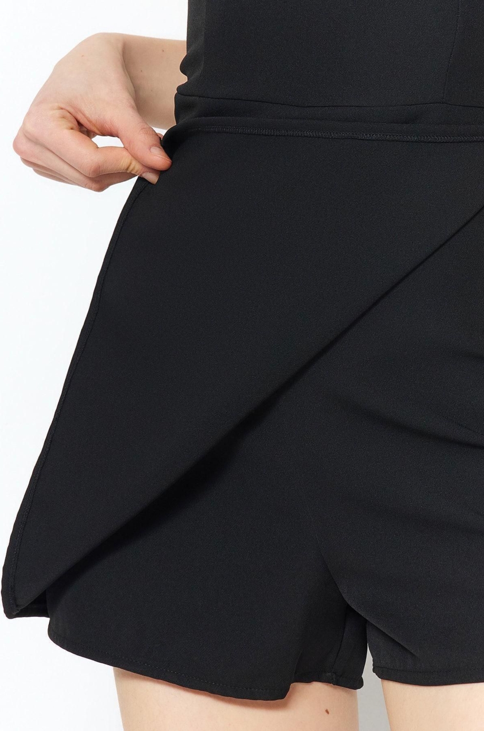 Kadın Moda Standart Kol Geniş Paça Straplez Kısa Straplez Renk Bloklu Mini Dokuma Şort Tulum