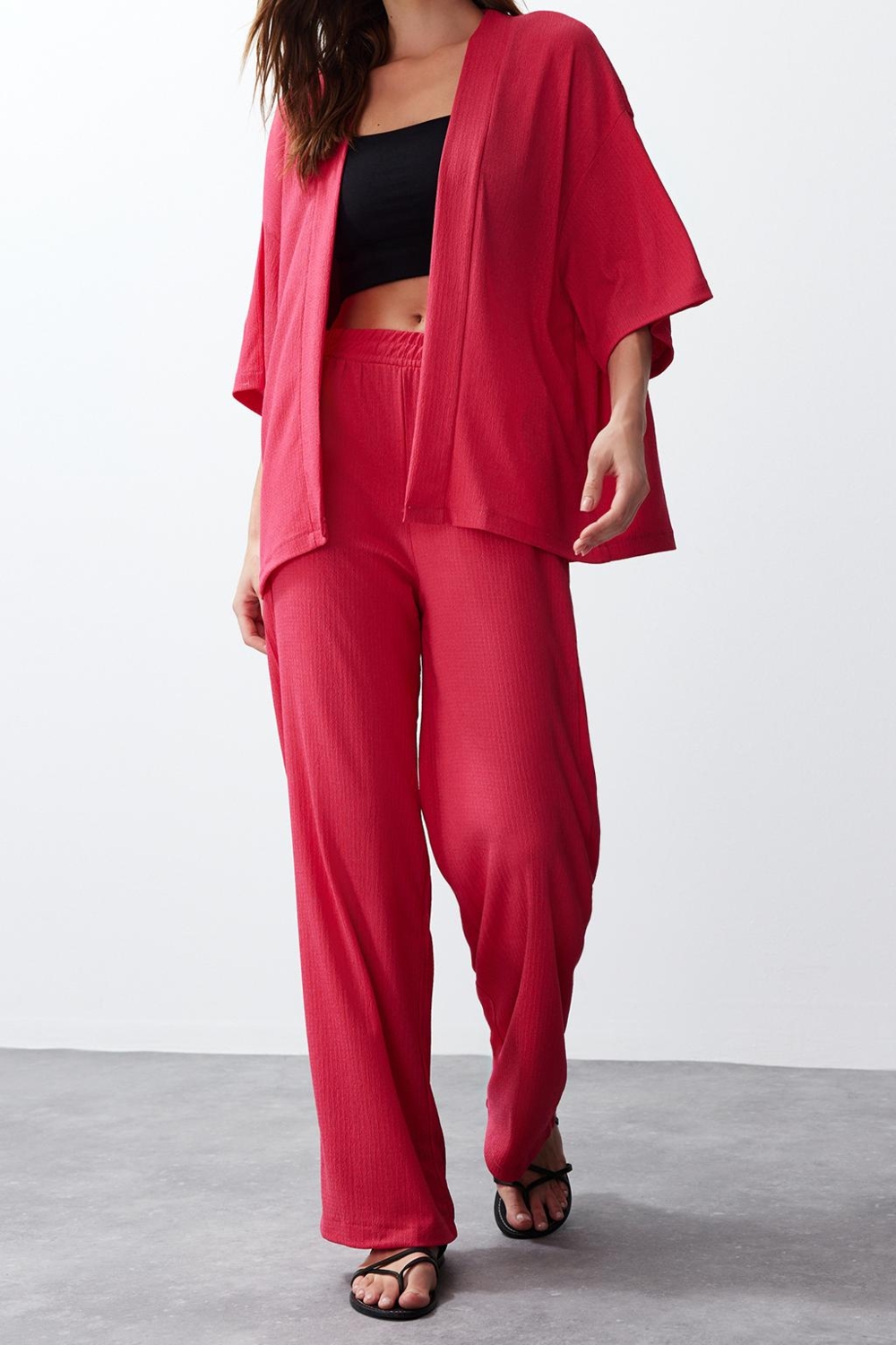 Yazlık Kadın Kimono Pantolon Takım Rahat Şık ve Çok Yönlü Trend Tasarım Modern Stil Görünüm
