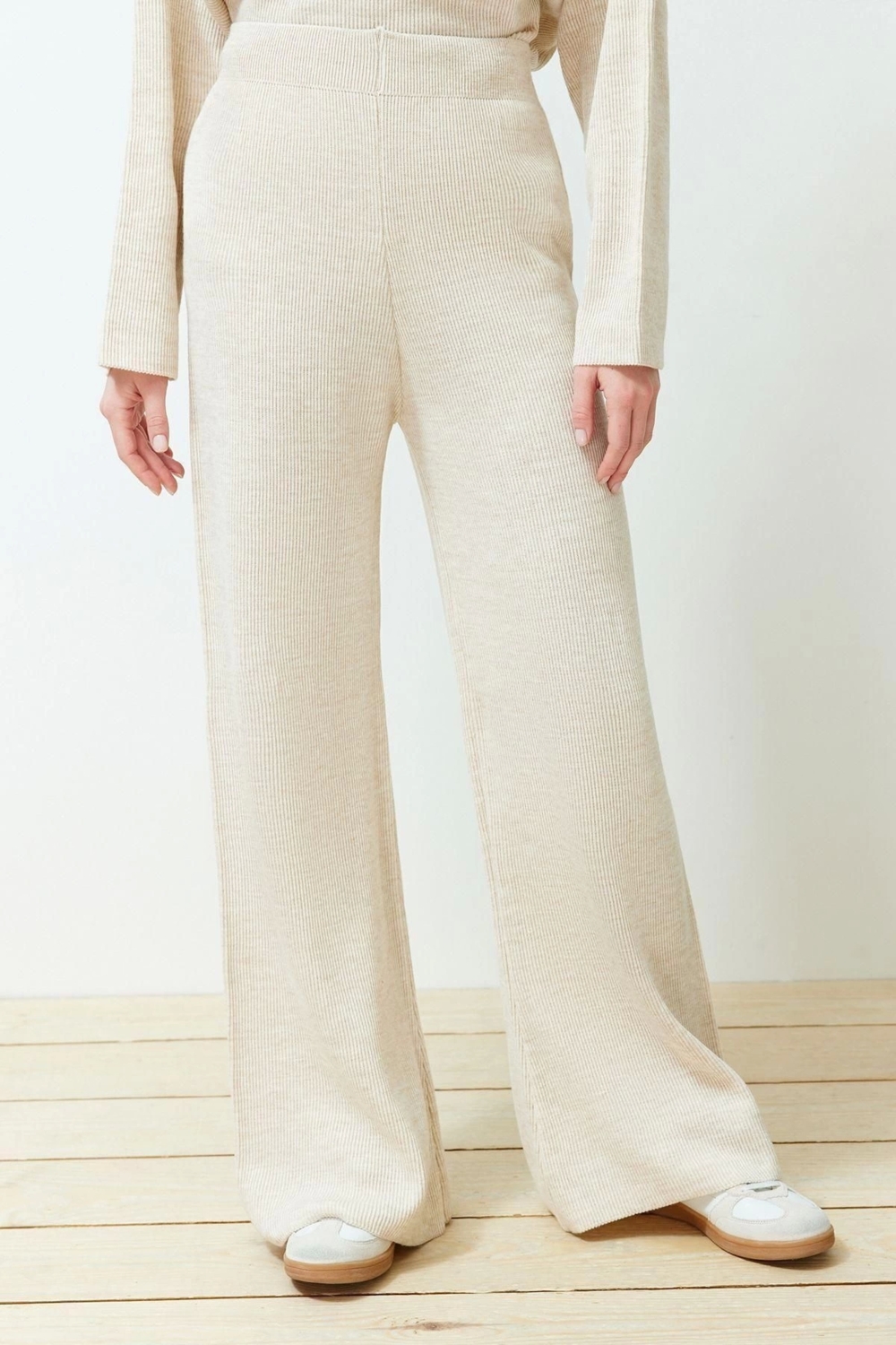 Moda Düz Dik Yaka Casual Günlük Ekru Rahat Kesim Dik Yaka Basic Triko Alt-Üst Takım