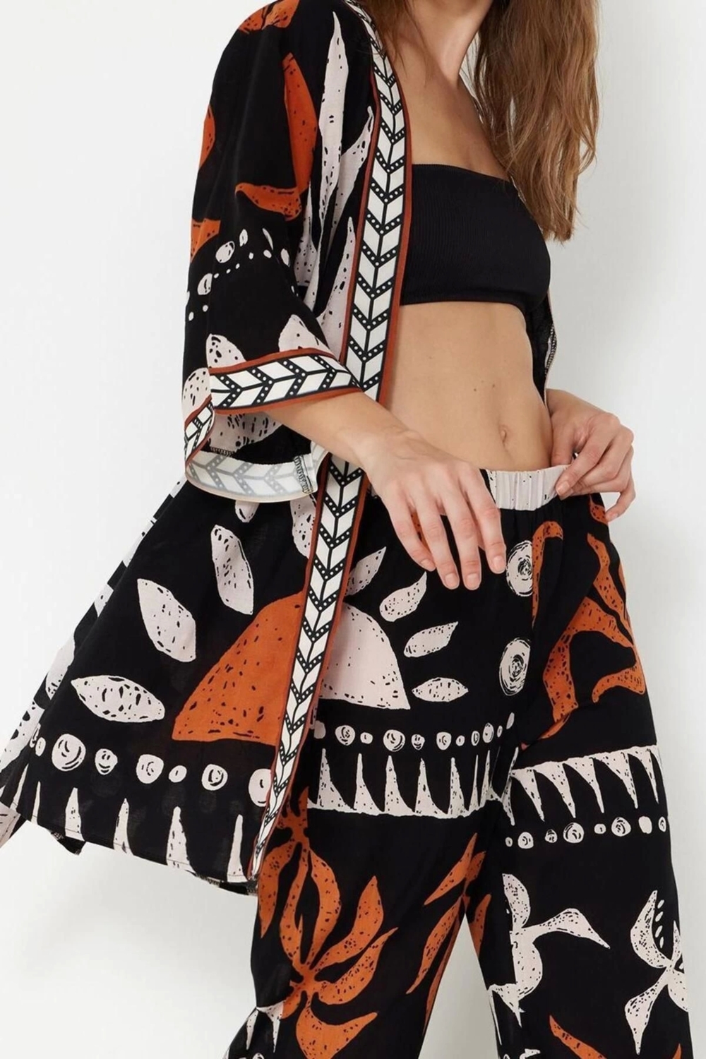 Moda Dokuma Regular Kalıp Crop V Yaka Standart Kol Vual Basic Etnik Desen Kimono Kaftan