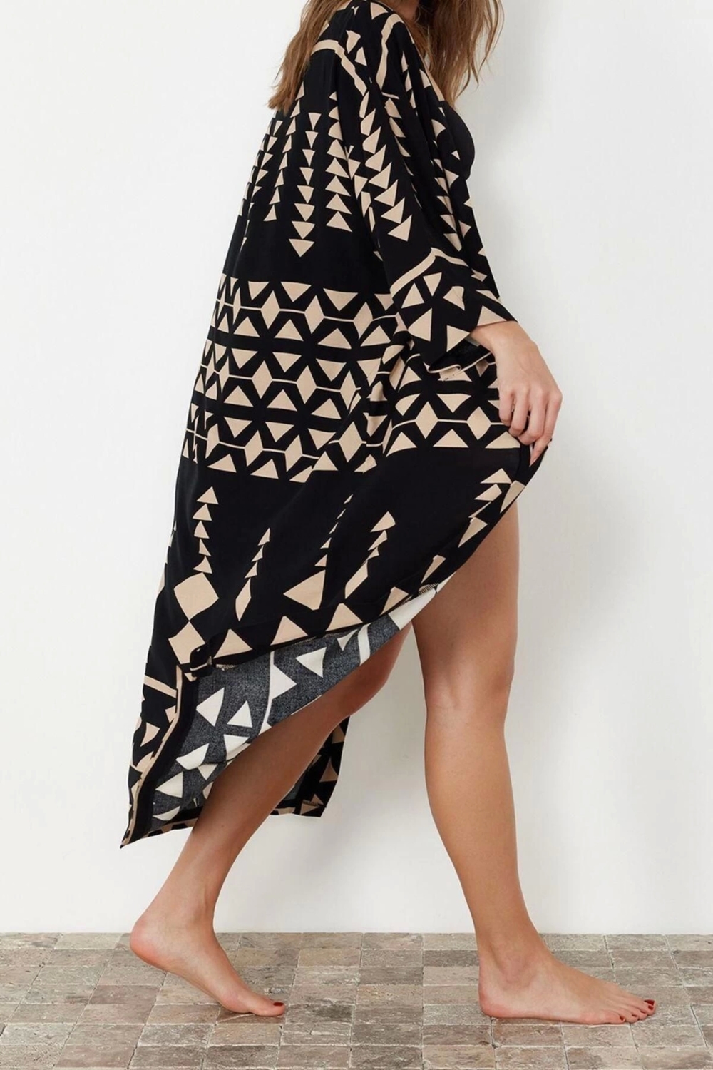 Moda Dokuma Regular Kalıp Uzun V Yaka Standart Kol Shally Basic Geometrik Desen Kimono Kaftan