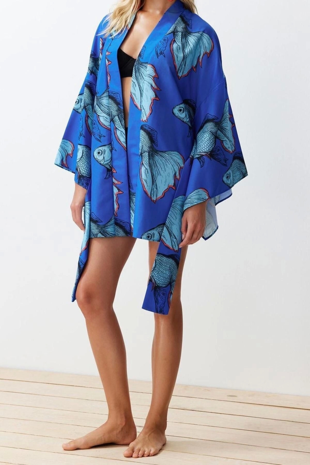 Moda Dokuma Regular Kalıp Crop V Yaka İspanyol Kol Kelly Basic Tropikal Desen Kimono Kaftan