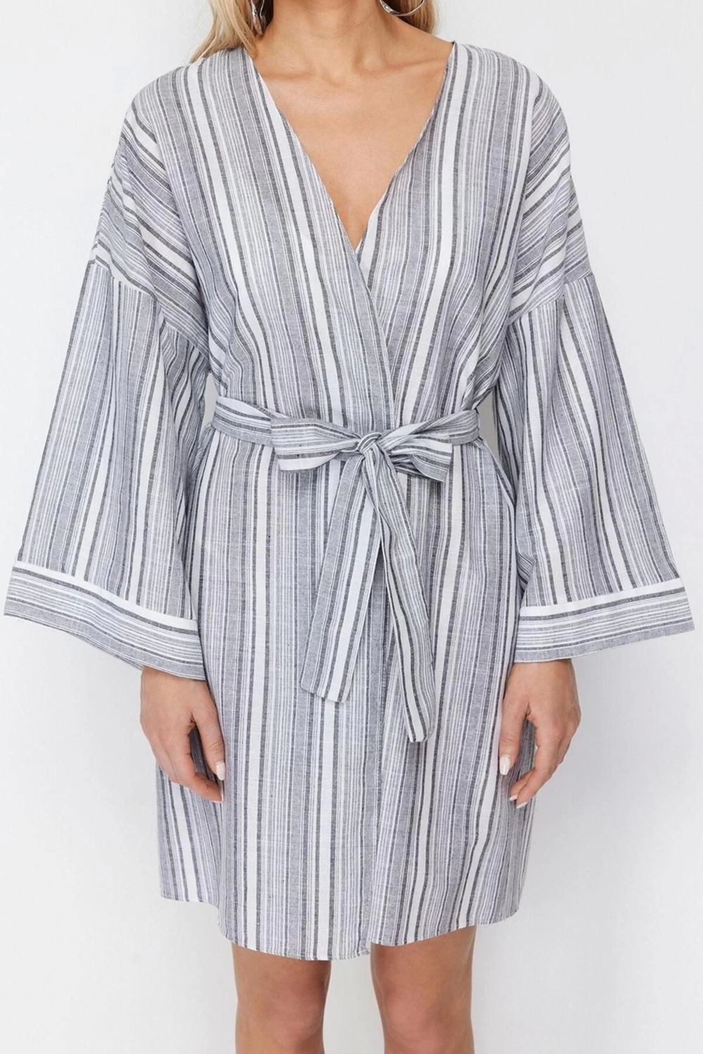 Moda Dokuma Oversize Kalıp Uzun V Yaka Normal Kol İpliği boyalı Flamlı Pam Basic Kimono Kaftan