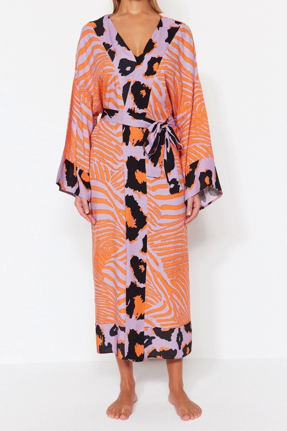 Moda Dokuma Rahat Kalıp Uzun V Yaka Standart Kol Shally Basic Animal Desen Kimono Kaftan