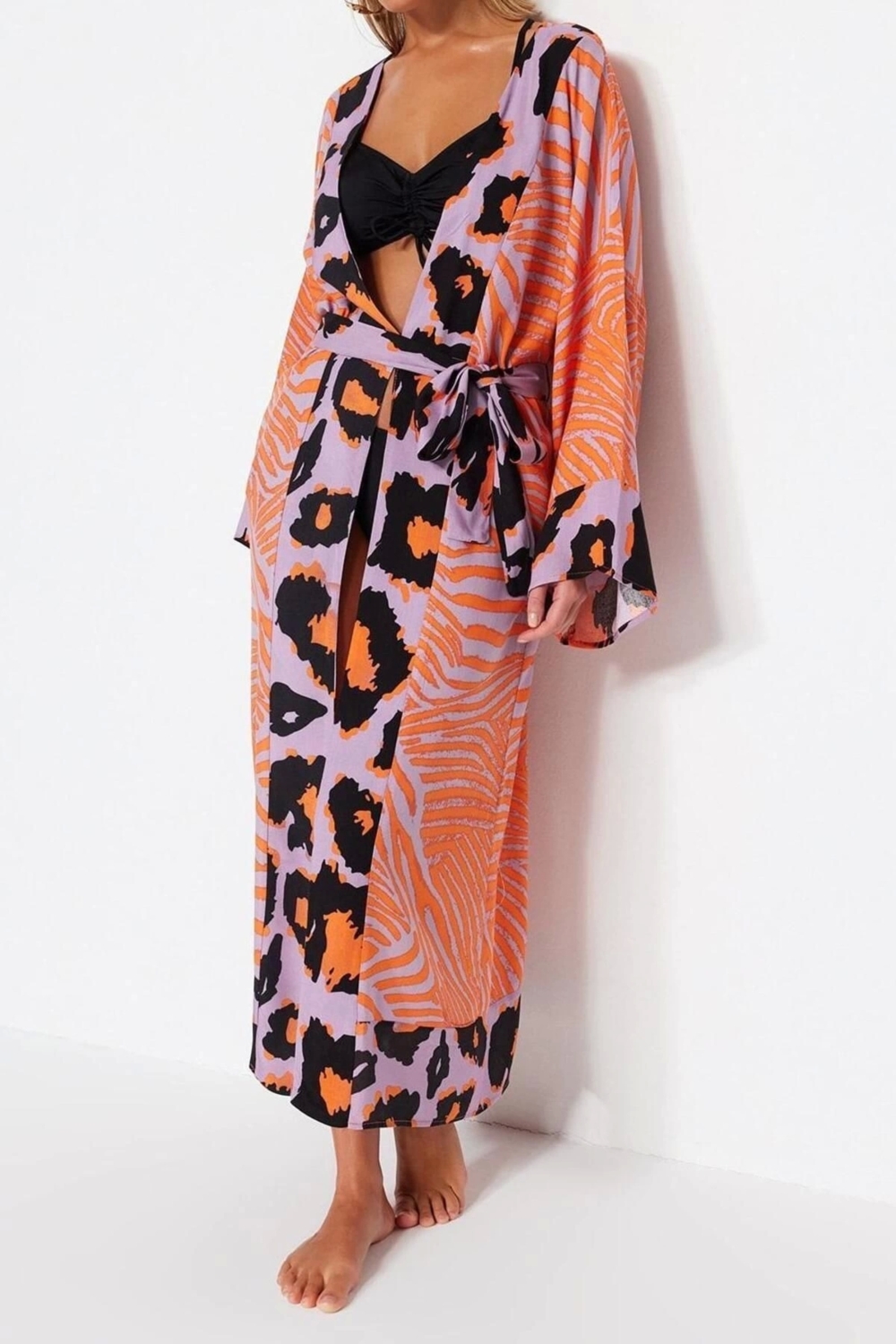 Moda Dokuma Rahat Kalıp Uzun V Yaka Standart Kol Shally Basic Animal Desen Kimono Kaftan