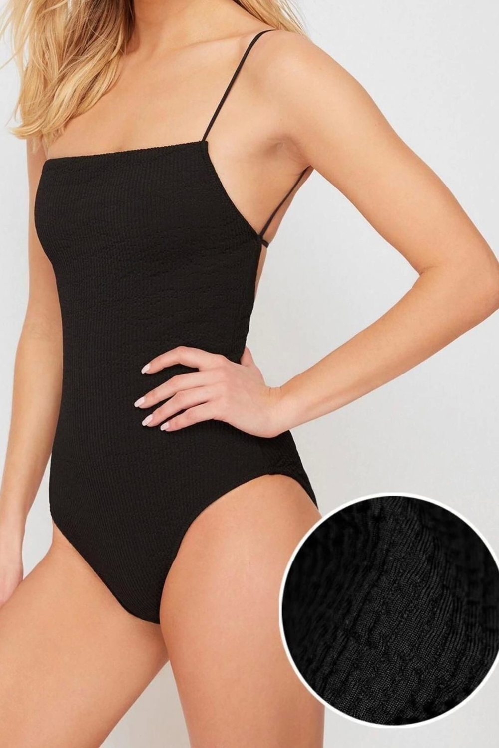 Kadın Moda Atma Kap Askılı Brief Yaka Siyah Dokulu Regular Mayo