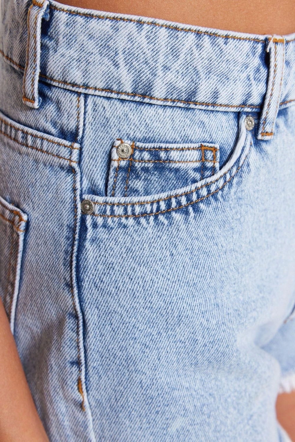 Kadın Denim Şort Pamuk Straight Kalıp Yıkamalı Günlük Kullanım İçin Yaz Aylarının Vazgeçilmezi