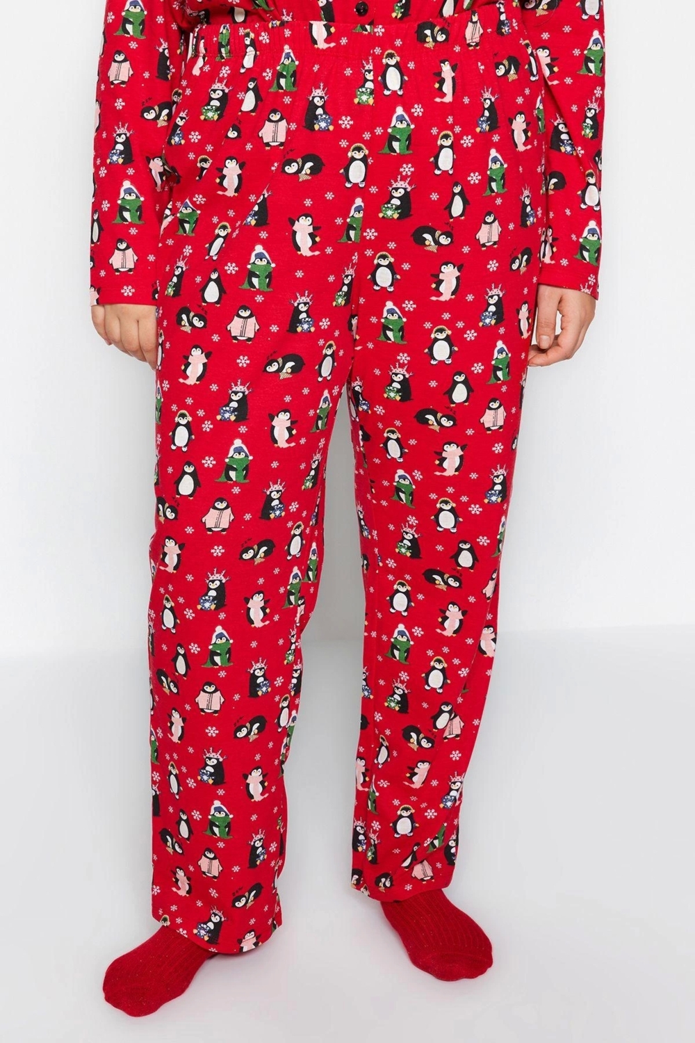 Tarz Rahat Büyük Beden Uzun Kollu Boru Paça Yılbaşı Temalı Örme Pijama Takımı
