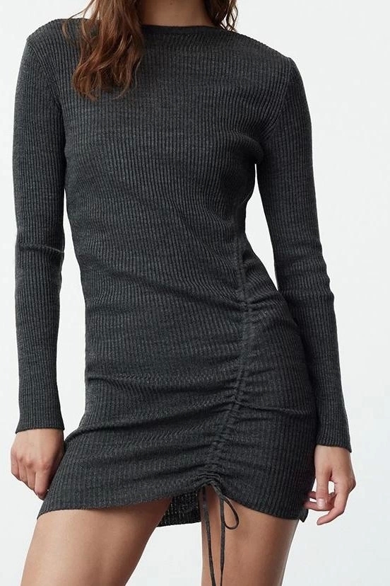 Kadınlar İçin Akrilik Bisiklet Yaka Bodycon Kesim Mini Elbise Büzgülü Tasarım Şıklığı Kaliteli