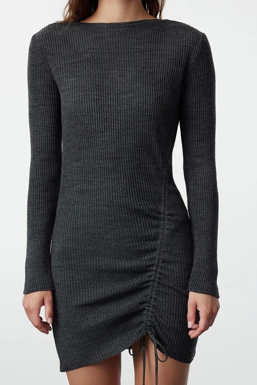 Kadınlar İçin Akrilik Bisiklet Yaka Bodycon Kesim Mini Elbise Büzgülü Tasarım Şıklığı Kaliteli