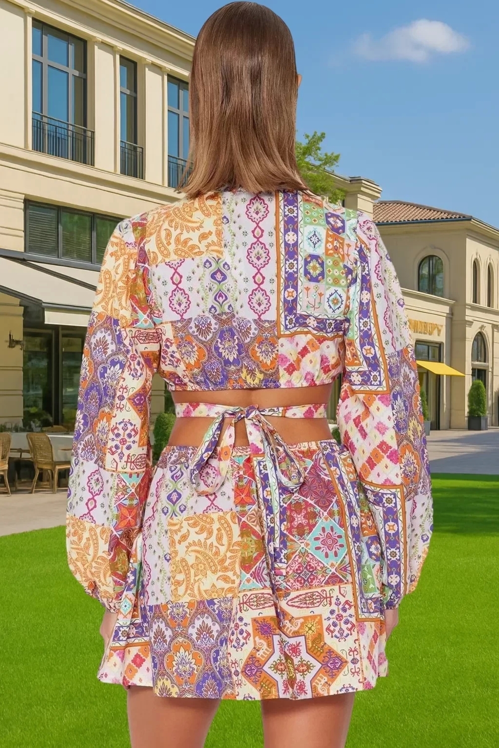 Pamuklu Etnik Desenli Mini Plaj Elbisesi V Yaka Balon Kol Özenle Seçilmiş Modern Stil Özel Tasarım