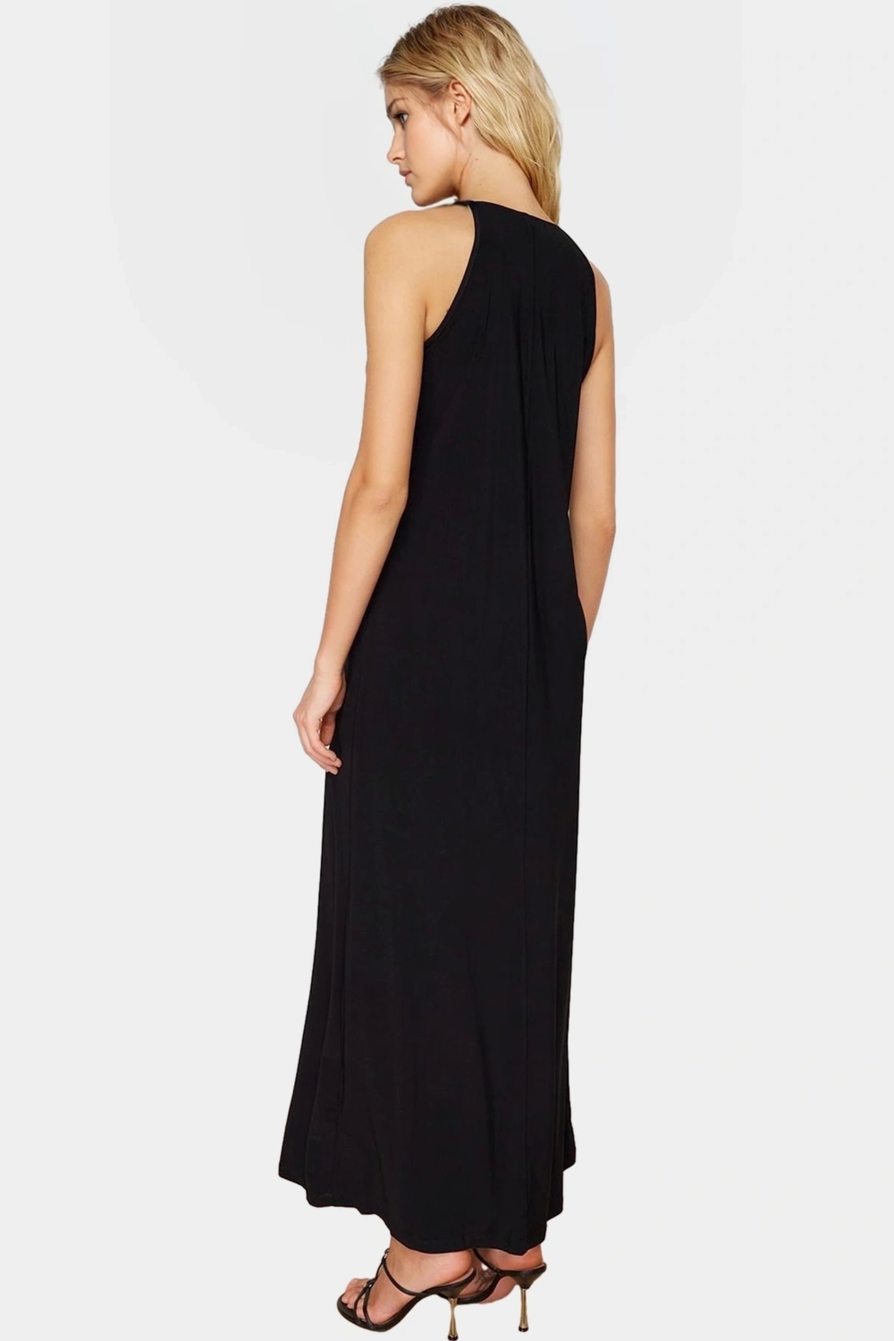 Halter Yaka Maxi Elbise Örme Kumaş Çiçekli Desen Rahat Kalıp Konforlu Kesim Ve Şık