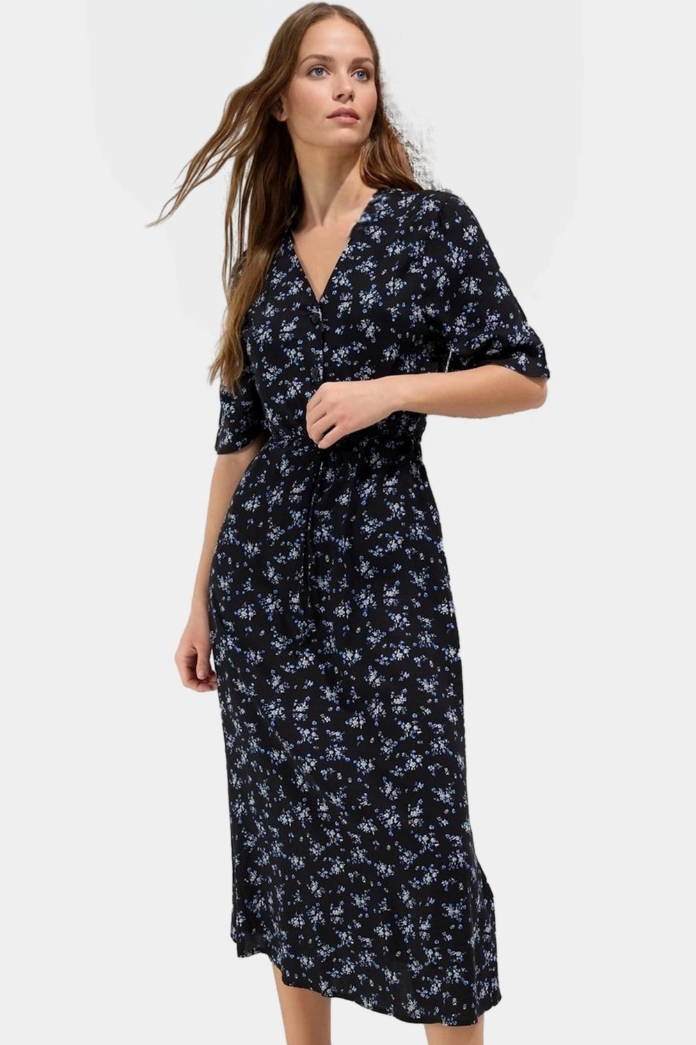 Çiçekli Viskoz Midi Elbise A line Kesim Kısa Kollu Rahat ve Şık Modern Stil