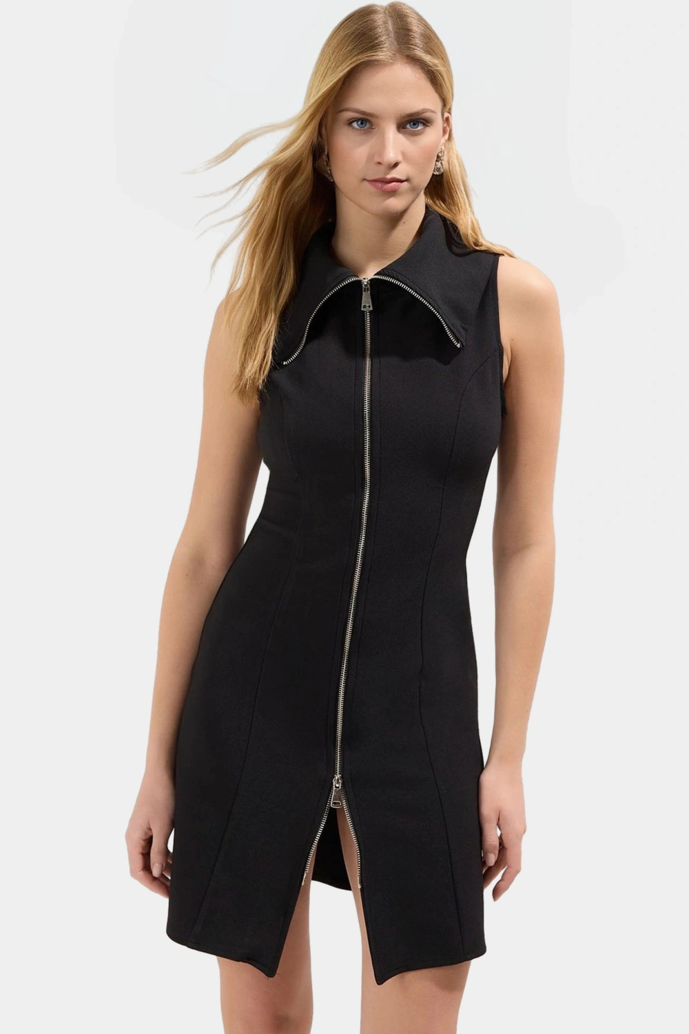 Yazlık Mini Elbise Vücudu Saran Fermuarlı Dokuma Kumaş Şık Görünüm Dayanıklı Malzeme Modern Stil